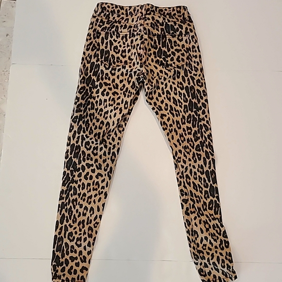 NWOT leopard print jeans - Picture 2 of 3